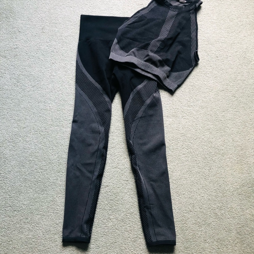 Fabletics matching leggings/crop top